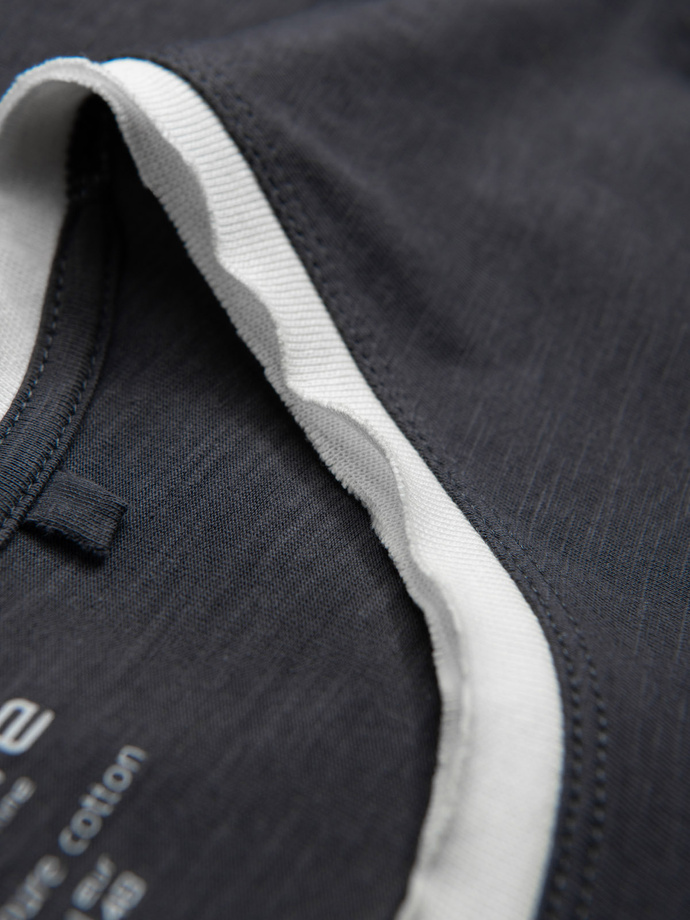 Men's t-shirt with raw finish - dark grey V7 OM-TSCT-22SS-004