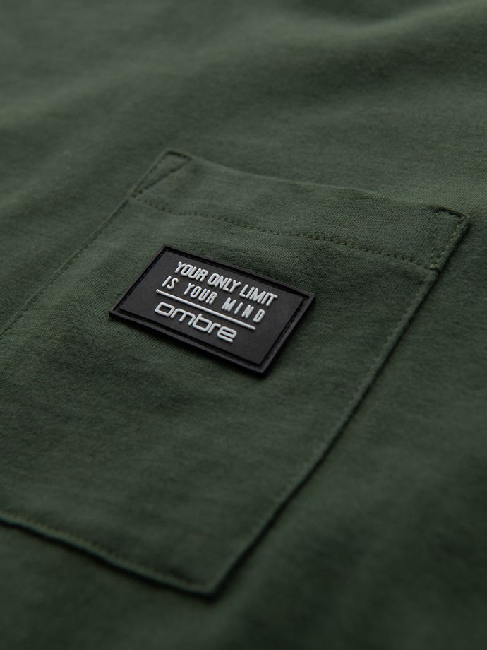 Tricou casual bărbătesc cu buzunar peticit - verde-oliv închis V4 OM-TSCT-0109