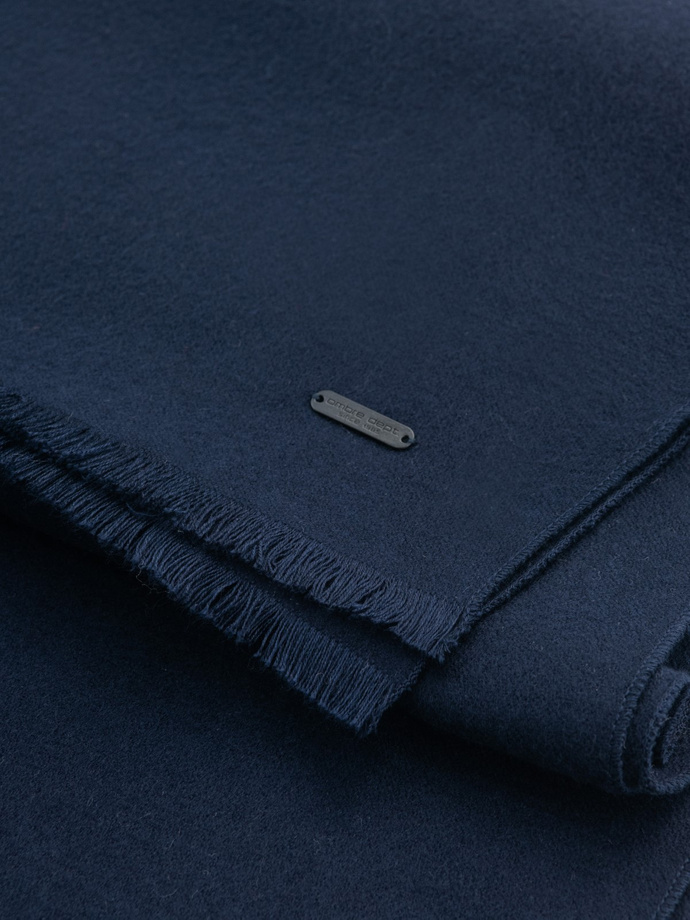 Pánská jednobarevná šála s třásněmi - tmavě modrá V2 OM-ACSF-0116