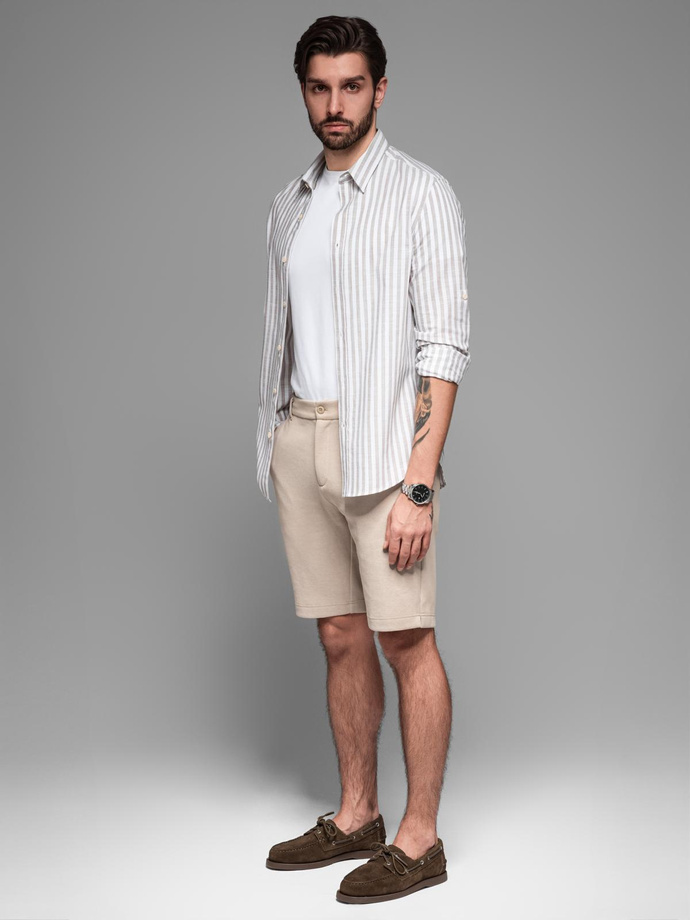 Vyriški SLIM FIT trumpi šortai iš melanžinio struktūrizuoto trikotažo - smėlio spalvos V3 OM-SRCS-0166