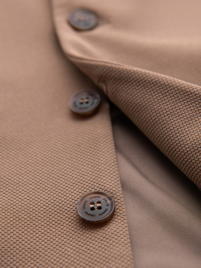 Přiléhavá elegantní pánská vesta s elastanem a klopami - hnědá V1 OM-BLZV-0145