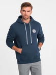 Hanorac kangaroo pentru bărbați cu glugă și patch-uri în stil universitar - albastru marin V2 OM-SSNZ-0144