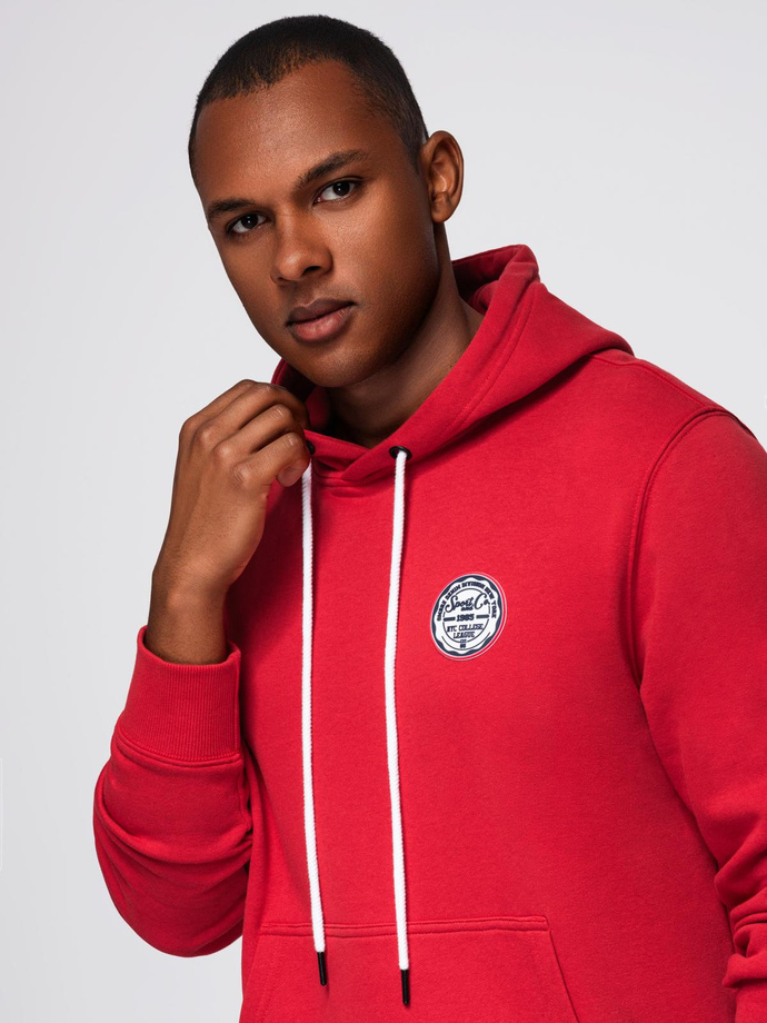 Men's kangaroo sweatshirt with hood and college style patch - red V1 OM-SSNZ-0144
