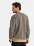 Pánska mikina OVERSIZE s kontrastnou farebnou kombináciou - khaki V7 OM-SSNZ-0130