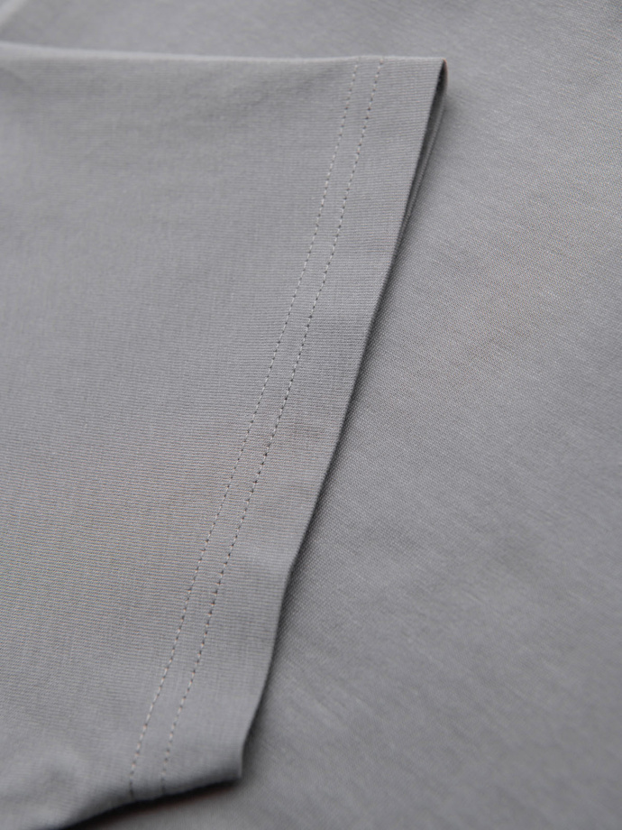 Men's t-shirt with button neckline and suede trim - grey V3 OM-TSCT-0206