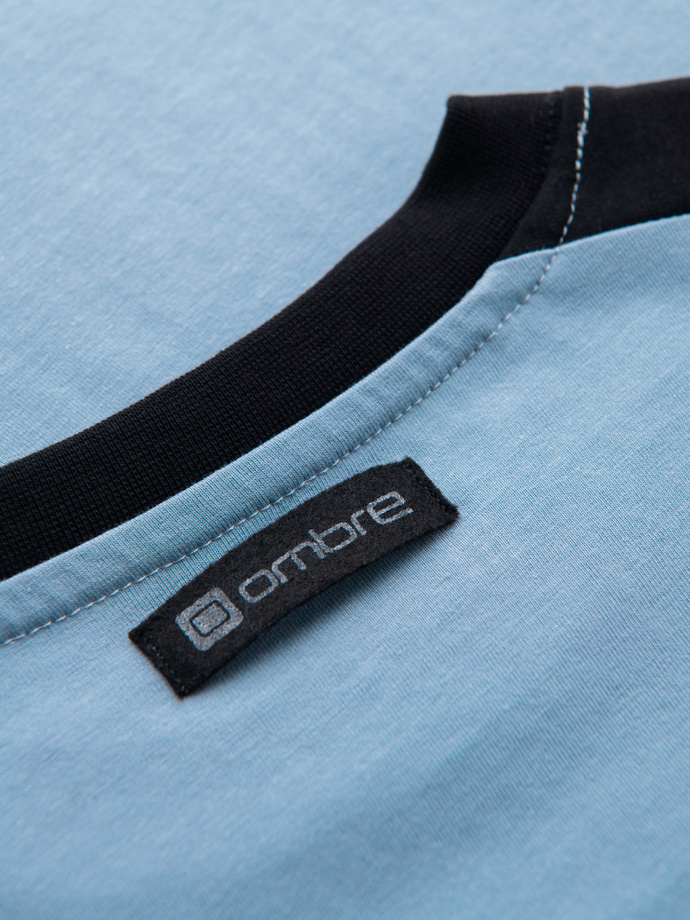 Men's t-shirt with contrasting stripes - light blue V3 OM-TSCT-0115