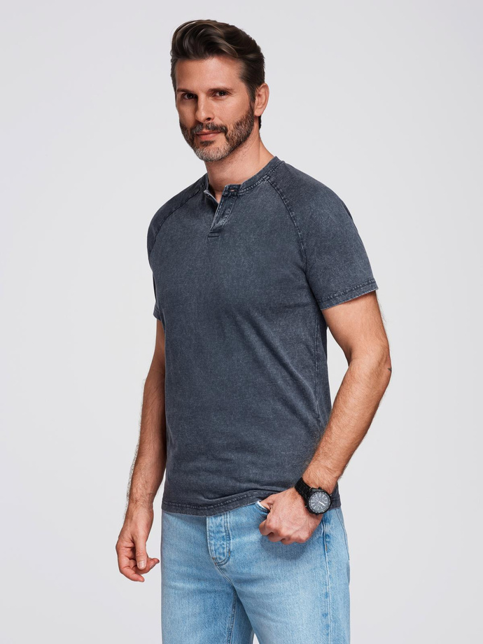Men's t-shirt with wash effect and buttons at neckline - navy blue V2 OM-TSWT-0150
