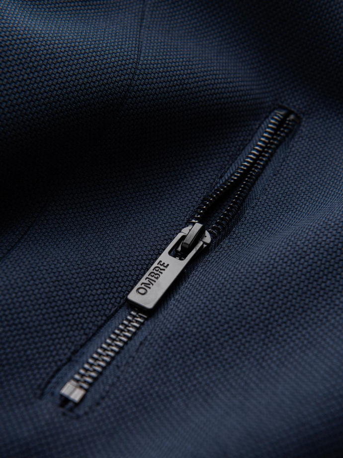 Pánsky štruktúrovaný kabát s vysokým golierom - tmavomodrý V2 OM-COWC-0117