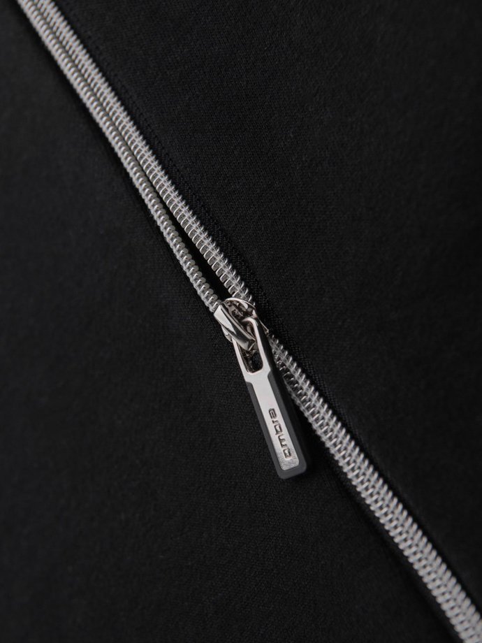 Vyriškas džemperis su dekoratyviniais užtrauktukais priekyje - juodas V1 OM-SSNZ-0187