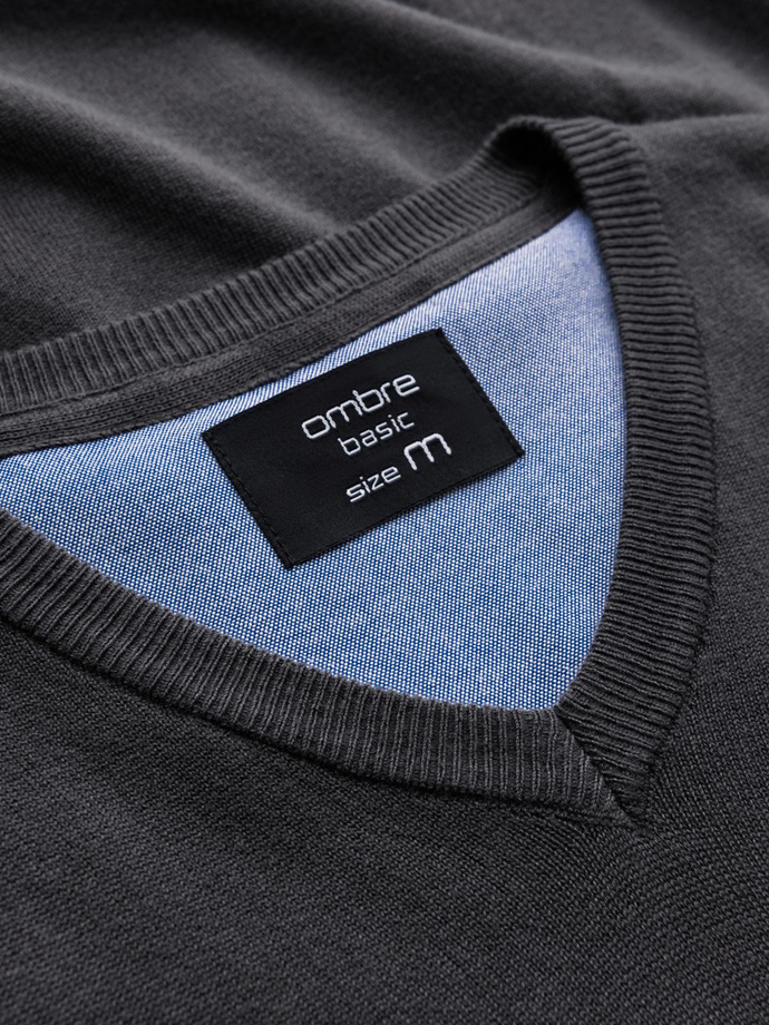 Elegant men's sweater with a heart neckline - graphite V17 OM-SWBS-0107