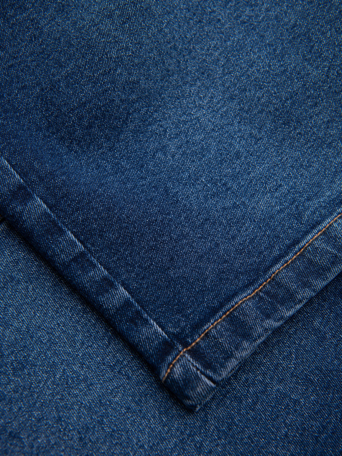 Pánske džínsové šortky klasického strihu - tmavomodré V3 OM-SRDS-0171