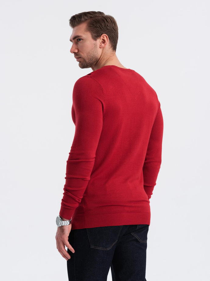Pánsky elegantný sveter BASIC s výstrihom do V a viskózou - červený V20 OM-SWBS-0107