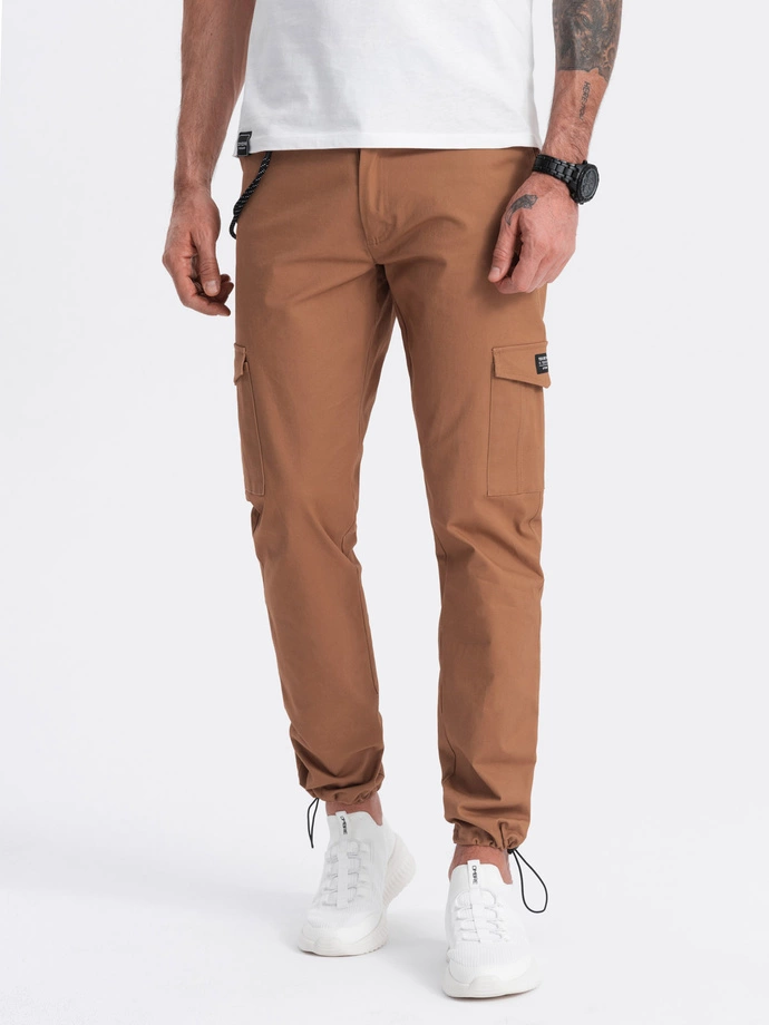 Men's pants with cargo pockets and leg hem - warm brown V2 OM-PACG-0189