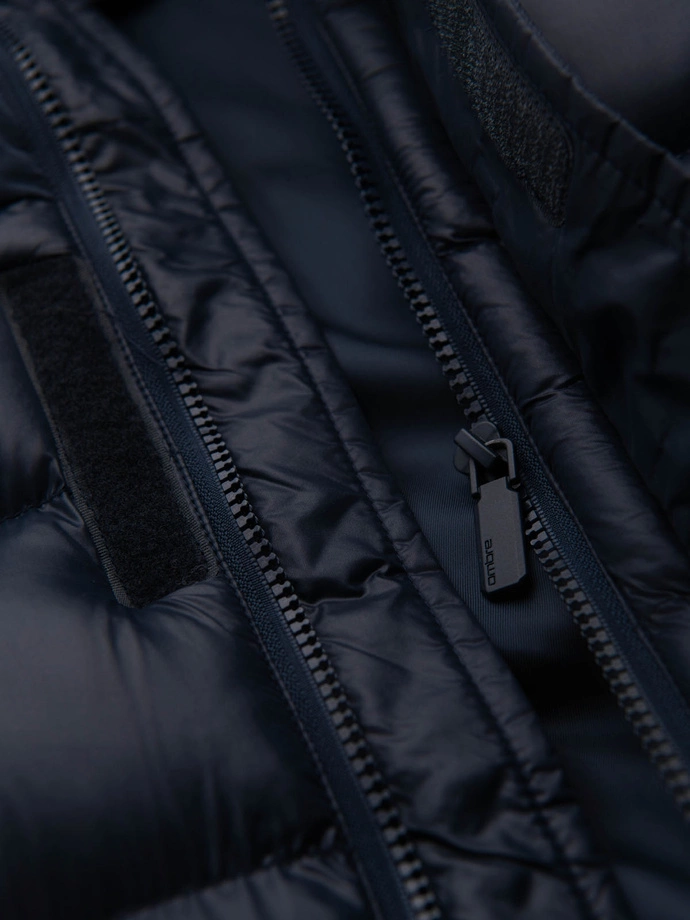 Vyriška dygsniuota kombinuotos medžiagos striukė su gobtuvu - tamsiai mėlyna V3 OM-JALJ-0266