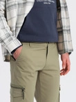 Pantaloni cargo STRAIGHT LEG pentru bărbați cu broșă triunghiulară pentru buzunare - olive V2 OM-PACG-0196