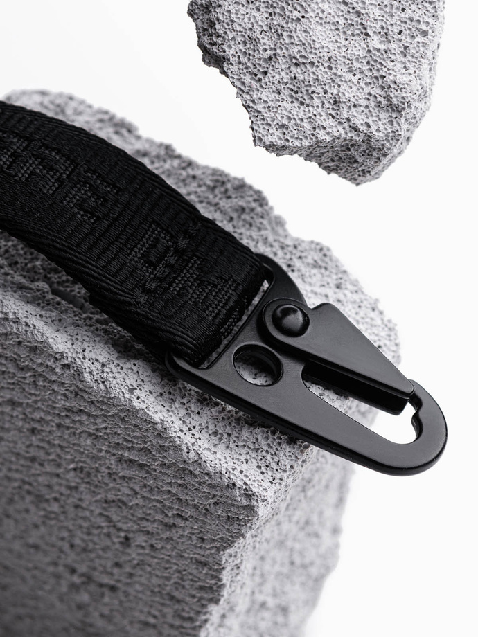 Men's key ring with snap hook - black V1 OU-ACKC-0100