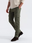 Pánské kalhoty REGULAR z tkaniny s nákladními kapsami - tmavě olivově zelené V1 OM-PACG-0178