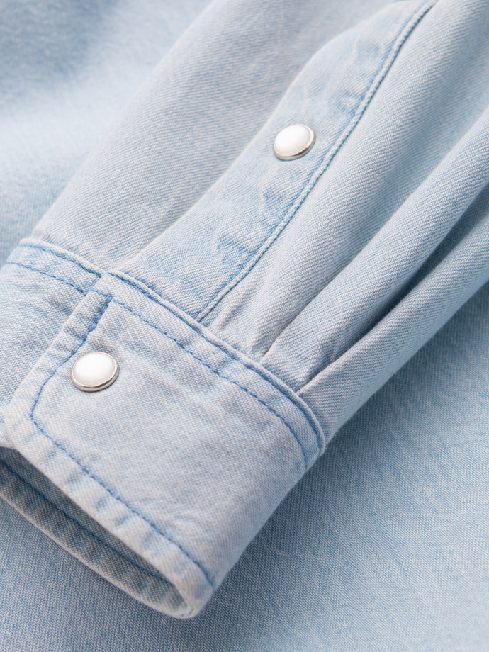 Vyriški džinsiniai marškiniai su kišenėmis - šviesiai mėlyni V1 OM-SHDS-0115