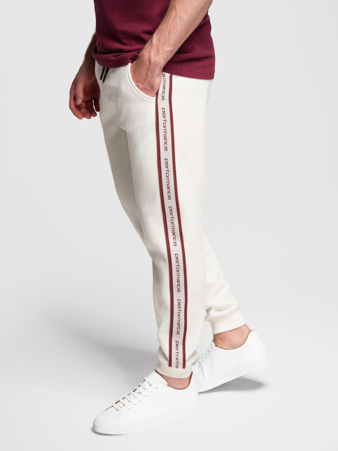 Pantaloni jogger sport pentru bărbați cu bordură - crem V2 OM-PASK-0284