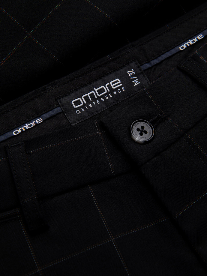 Pánske nohavice klasického strihu v jemnej kockovanej farbe - čierne V5 OM-PACP-0187