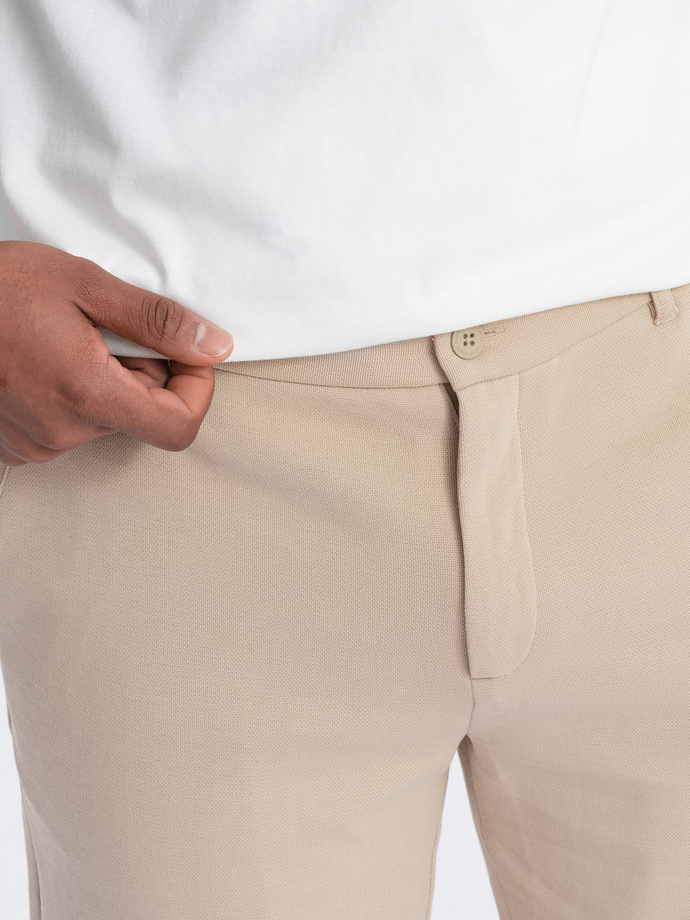 Pánske štruktúrované pletené šortky SLIM FIT - pieskové V3 OM-SRCS-0126