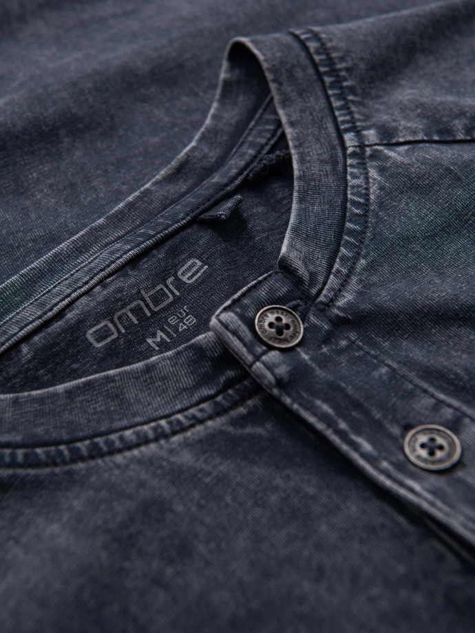 Pánske tričko s pracím efektom a gombíkmi pri výstrihu - tmavomodré V2 OM-TSWT-0150