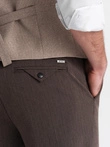 Pánske chino nohavice s elastickým pásom SLIM FIT - čokoládové V2 OM-PACP-0158