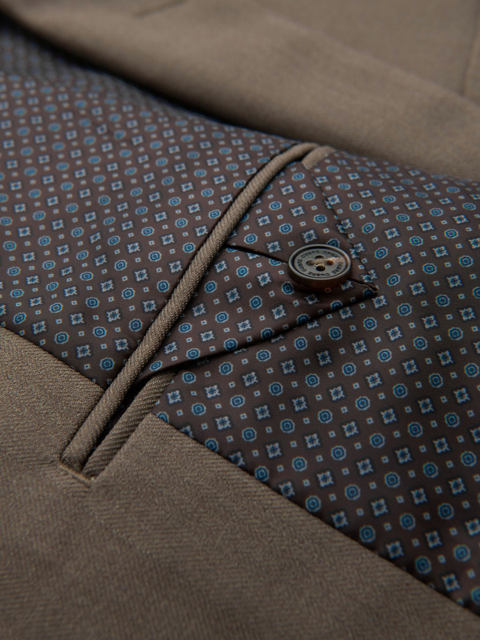 Elegantiška SLIM FIT vyriška striukė su rajono audiniu - alyvuogių žalia V5 OM-BLZB-0135