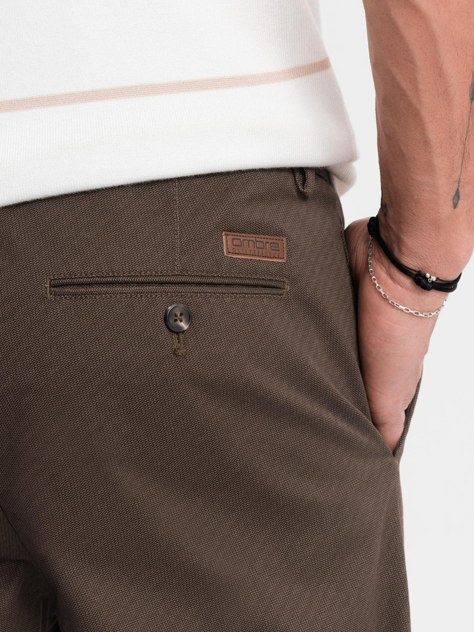 Men's REGULAR FIT chino pants with fine texture - brown V3 OM-PACP-0184