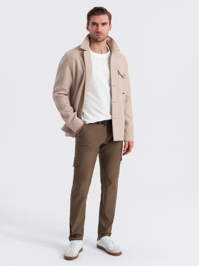 Pantaloni bărbătești REGULAR din stofă cu buzunare cargo - verde oliv V2 OM-PACG-0178