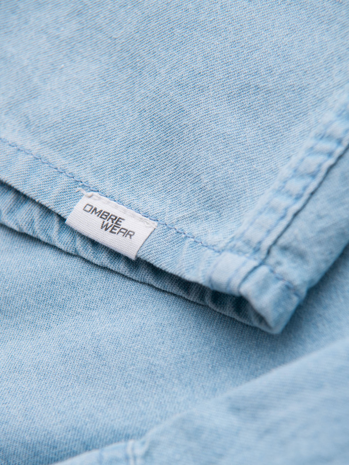 Cămașă bărbătească din denim cu buzunare și fermoar frontal - albastru deschis V1 OM-SHDS-0210