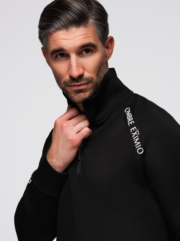 Hanorac pentru bărbați cu guler înalt și imprimeu contrastant - negru V1 OM-SSZP-0211