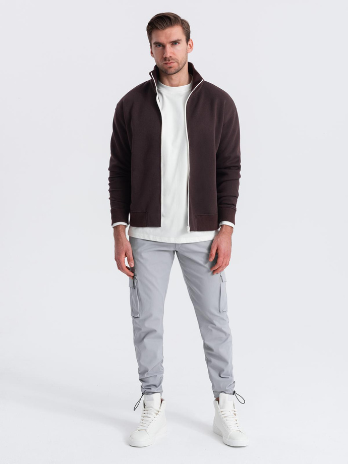 Pantaloni cargo STRAIGHT LEG pentru bărbați cu broșă triunghiulară în buzunar - gri V3 OM-PACG-0196