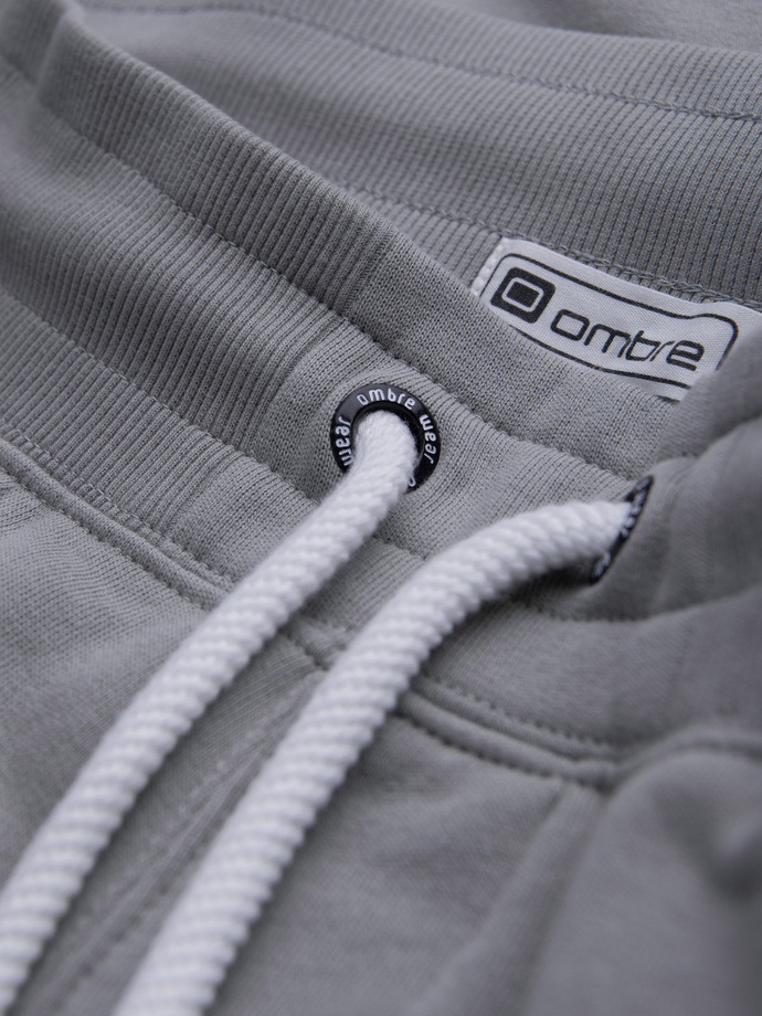 Pantaloni scurți tricotați pentru bărbați cu cordon în talie și buzunare - gri V8 OM-SRBS-0139