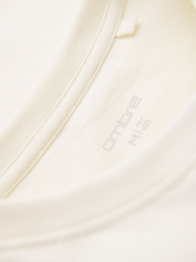 Men's casual t-shirt with pocket patch - cream V8 OM-TSCT-0109