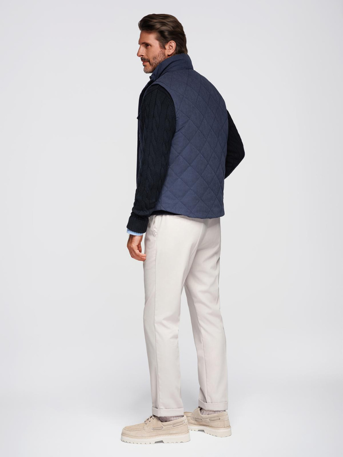 Pánska prešívaná bunda bez rukávov s broskyňovým efektom - tmavomodrá V2 OM-JAVJ-0277