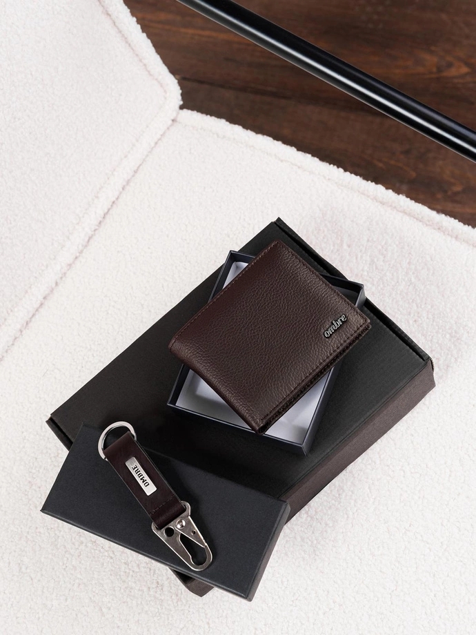 Gift set of men's brown leather accessories - wallet and key ring - Z106