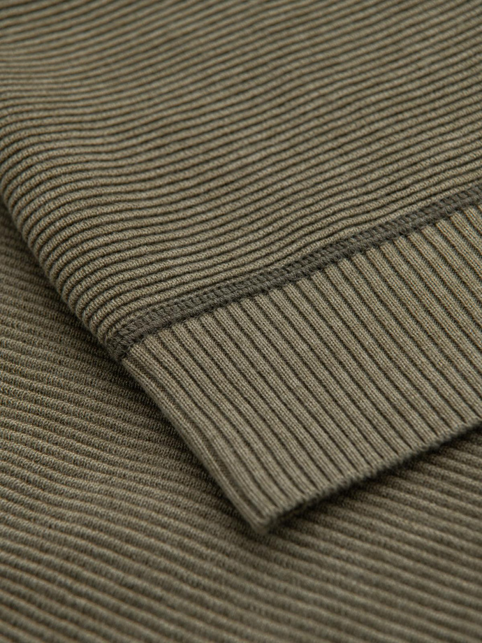 Cotton men's sweater with patch and raglan sleeves - olive V2 OM-SWSW-0121