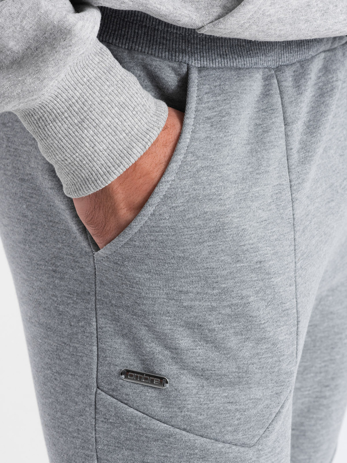Pantalonii de trening pentru bărbați jogger - gri melange V3 OM-PASK-22FW-008