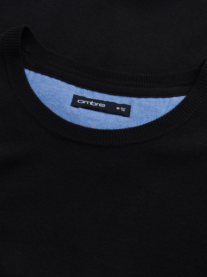 Classic men's sweater with round neckline - black V2 OM-SWBS-0106