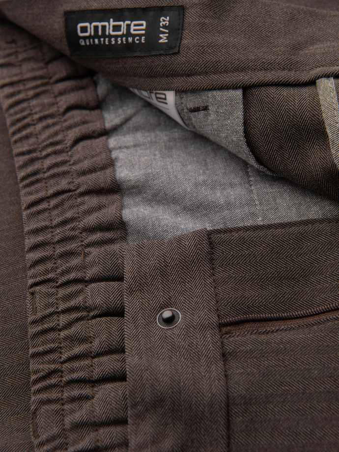 Pánské chino kalhoty s elastickým pasem SLIM FIT - čokoládové V2 OM-PACP-0158