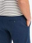 Vyriški SLIM FIT šortai iš struktūrinio trikotažo - tamsiai mėlyni V1 OM-SRCS-0169
