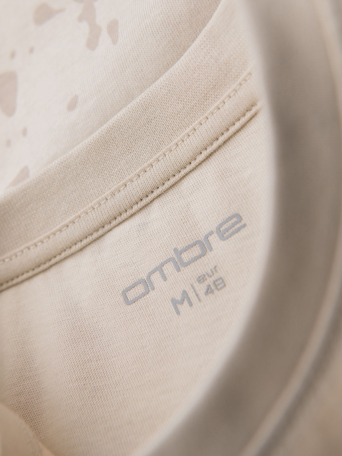 Pánske tričko s potlačou a okrúhlym výstrihom - krémová V2 OM-TSFP-0187