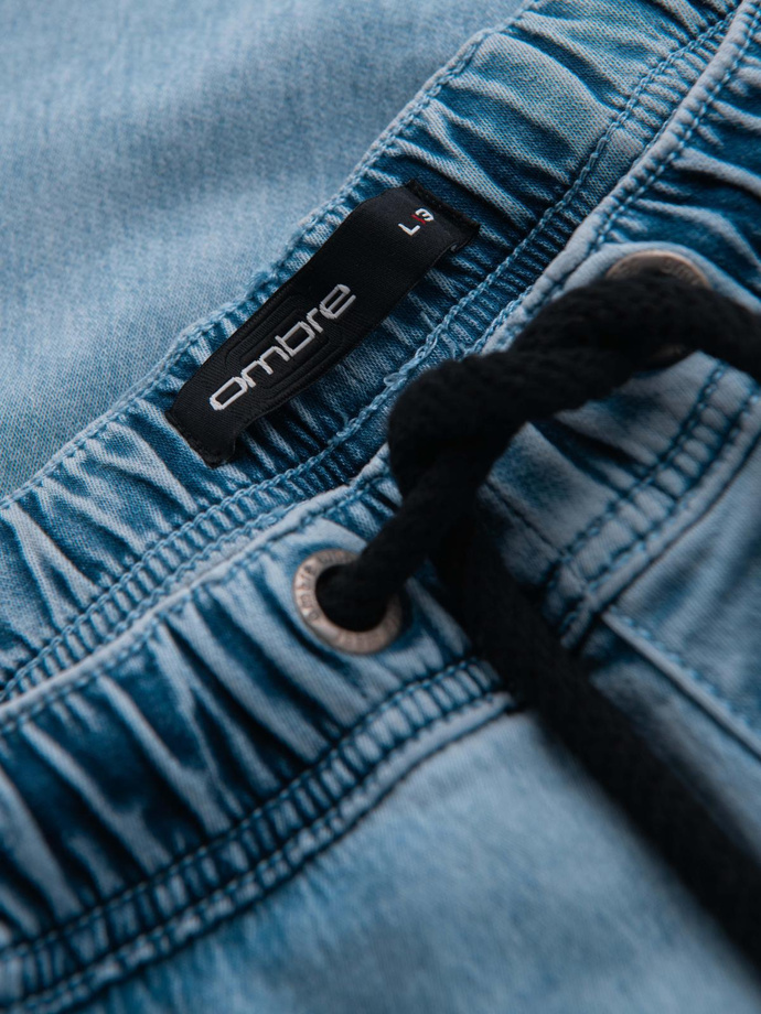 Vyriški trumpi džinsiniai šortai su dekoratyvinėmis siūlėmis - šviesiai mėlyni V2 OM-SRDS-0135