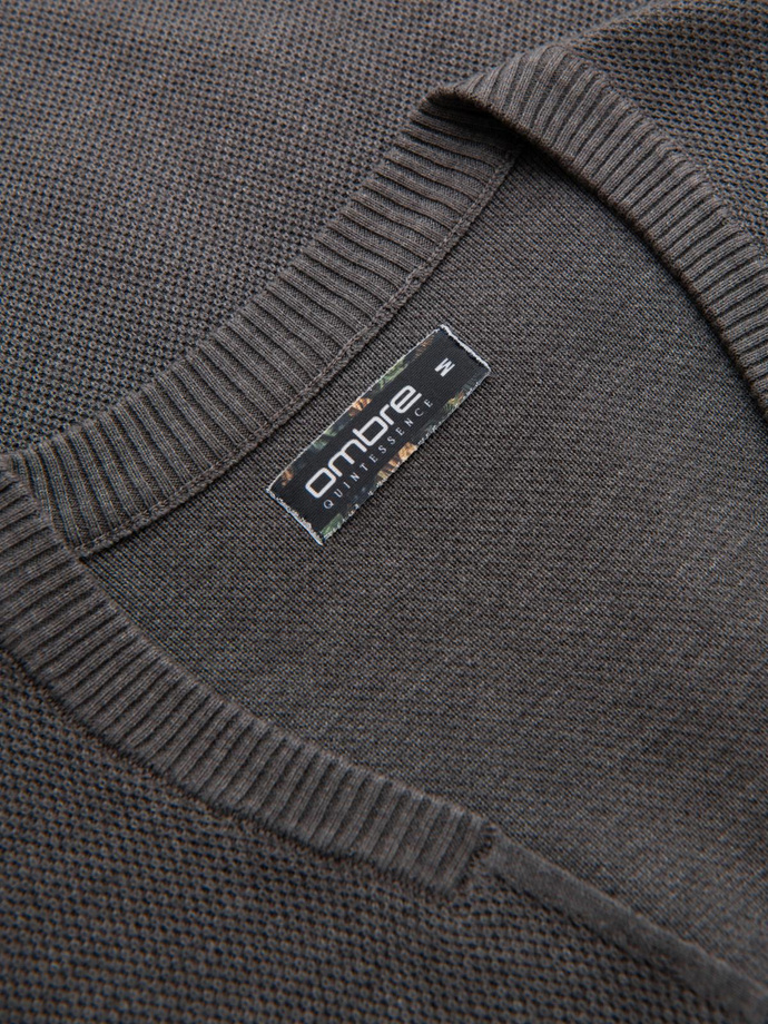 Strukturovaný pánský svetr s kapsami - grafitový melír V2 OM-SWCD-0109