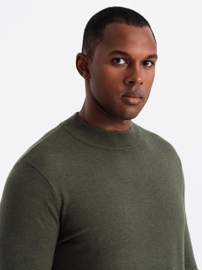 Men's knitted half turtleneck with viscose - dark olive V5 OM-SWTN-0125