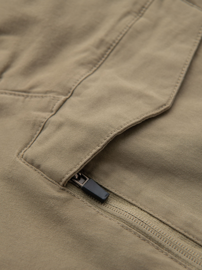 Men's loose-fit shorts with cargo pockets - light olive V3 OM-SRCG-0194