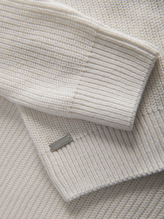 Pánsky klasický bavlnený sveter s rolákom - biely V3 OM-SWTN-0162