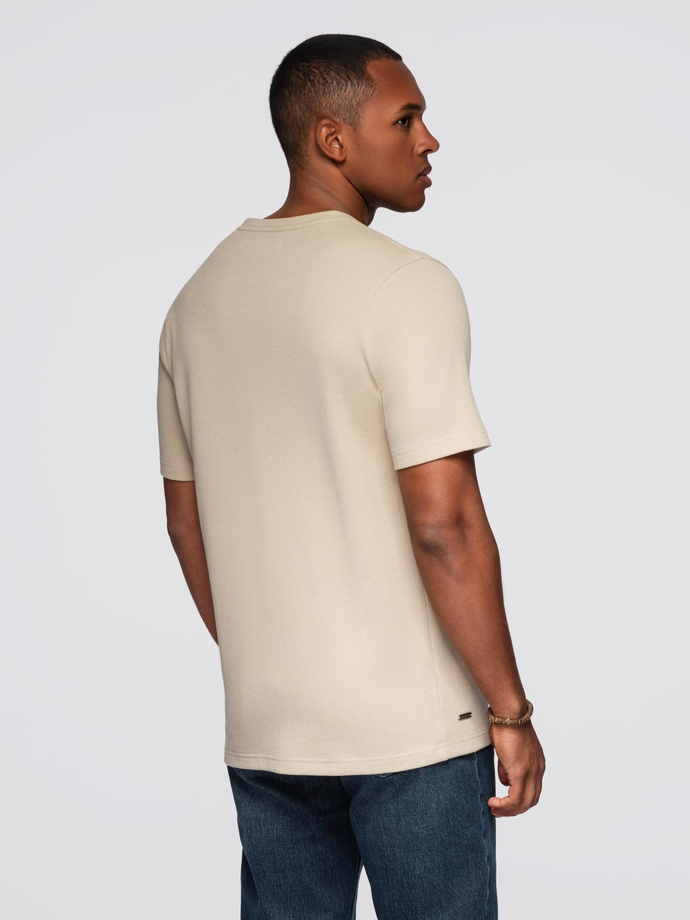 Men's waffle-textured T-shirt with round neckline - sand V2 OM-TSCT-0197