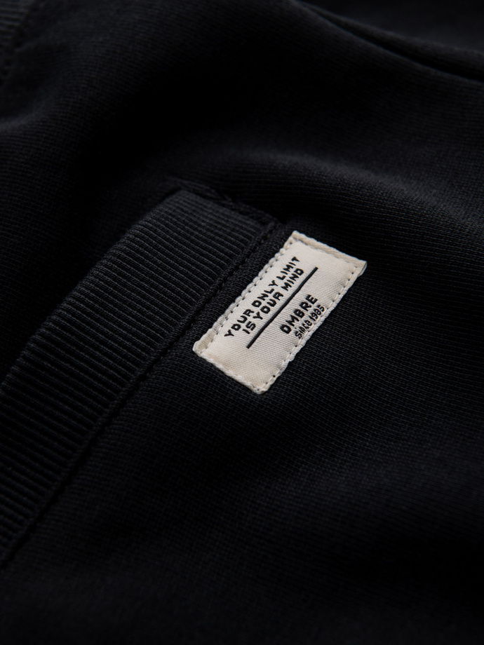 Pánské pletené šortky s lemem a kapsami - černé V5 OM-SRBS-0139